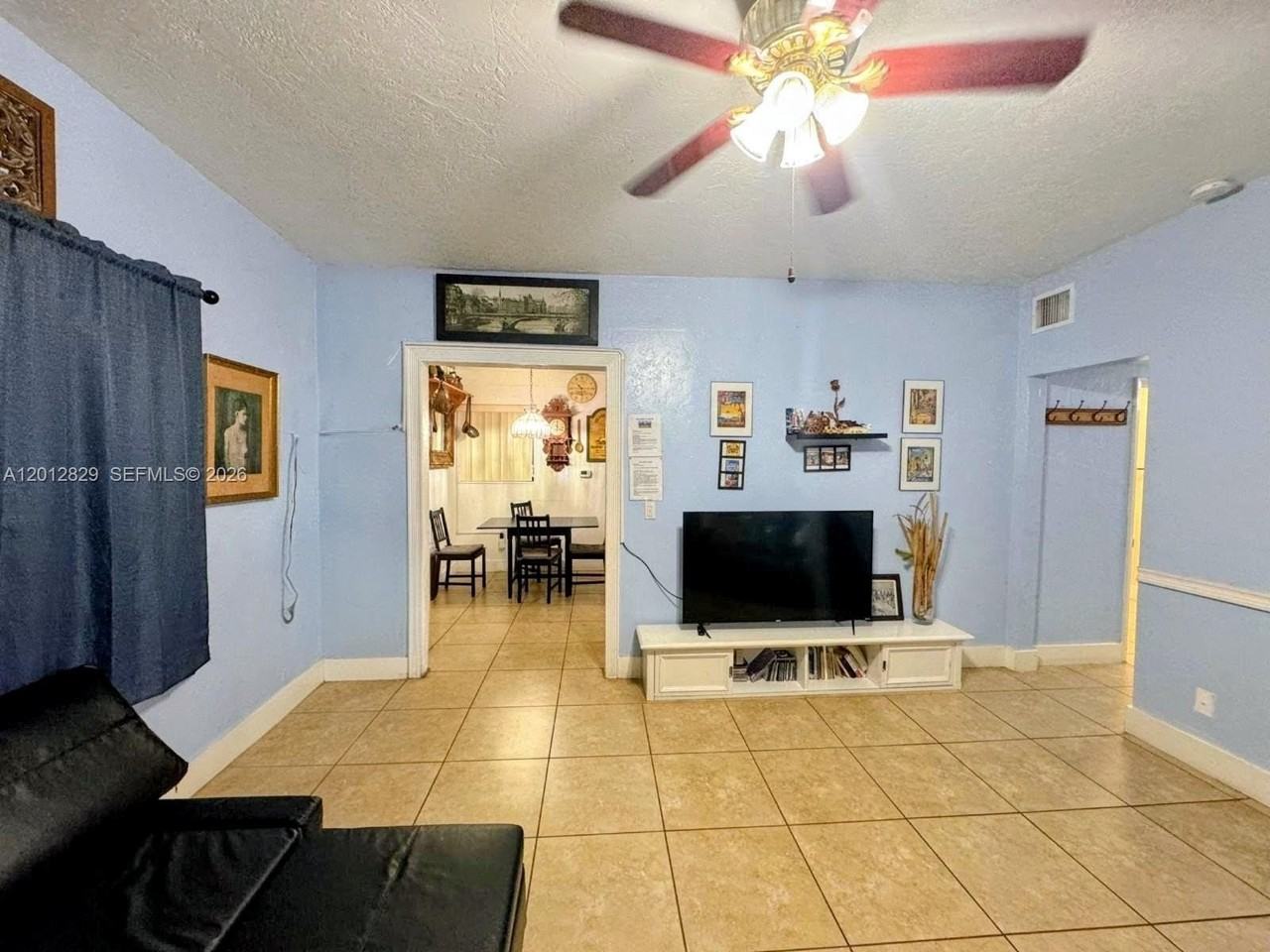 965 Ne 146th St #B - Photo 4 of 11