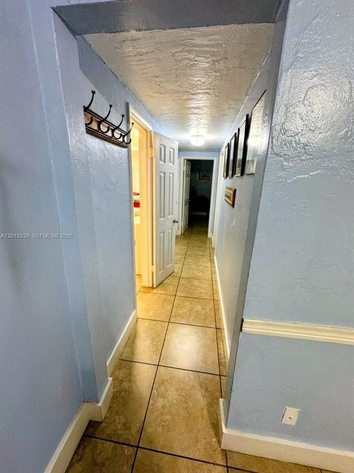 965 Ne 146th St #B - Photo 6 of 11
