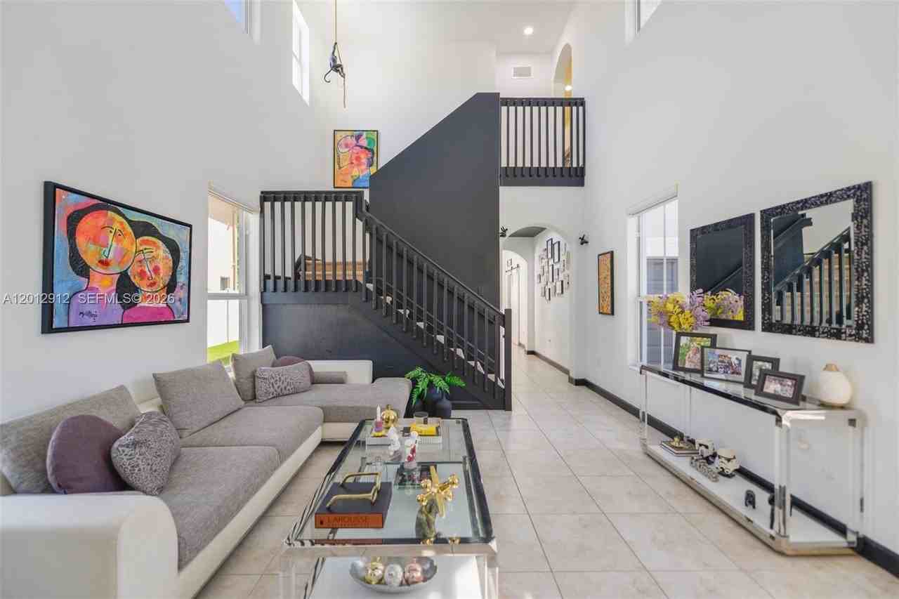 9101 Sw 169th Pl #0 - Photo 4 of 50