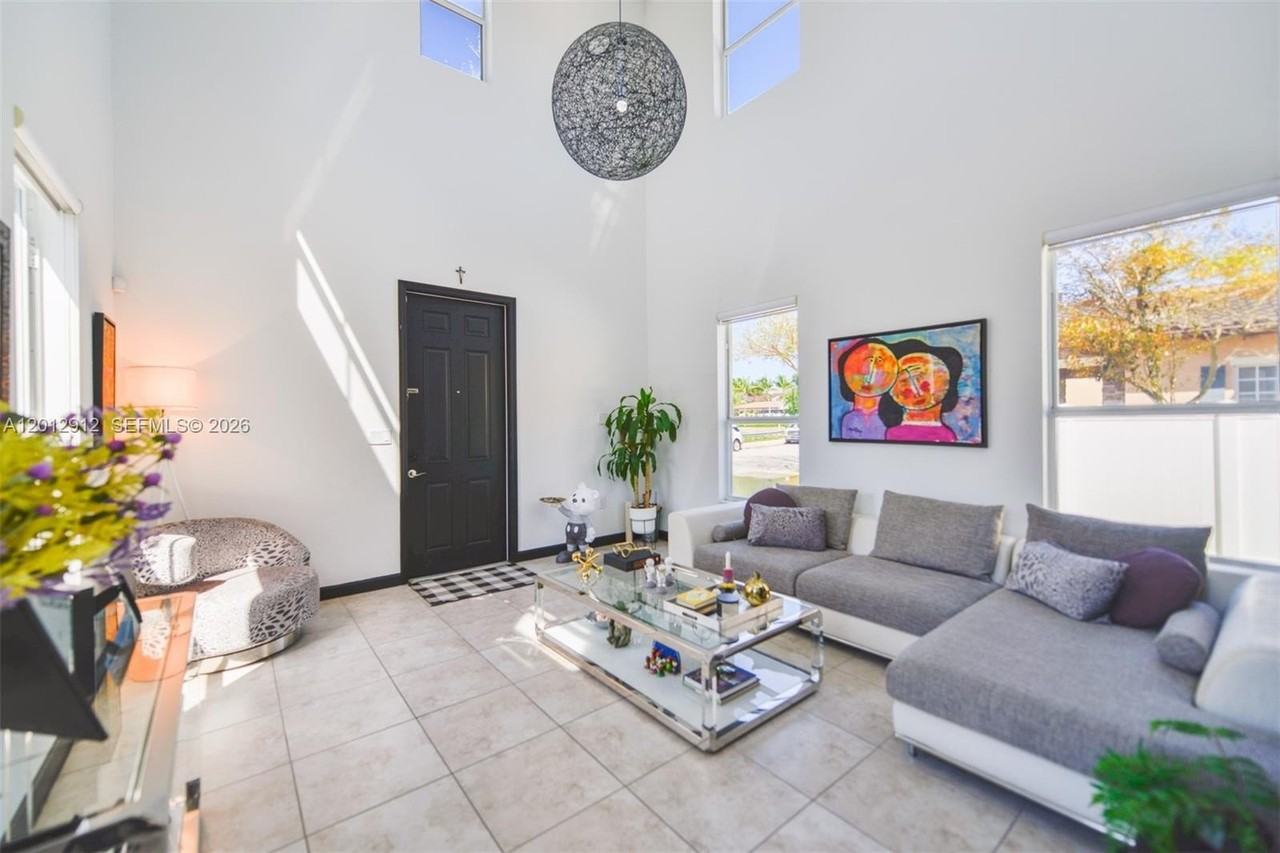 9101 Sw 169th Pl #0 - Photo 7 of 50