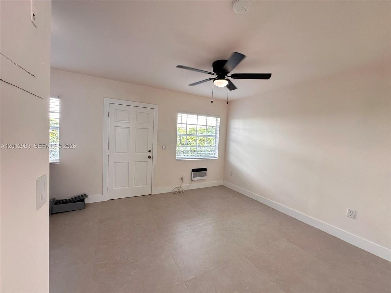 1021 Sw 3rd St #4 - Photo 6 of 10