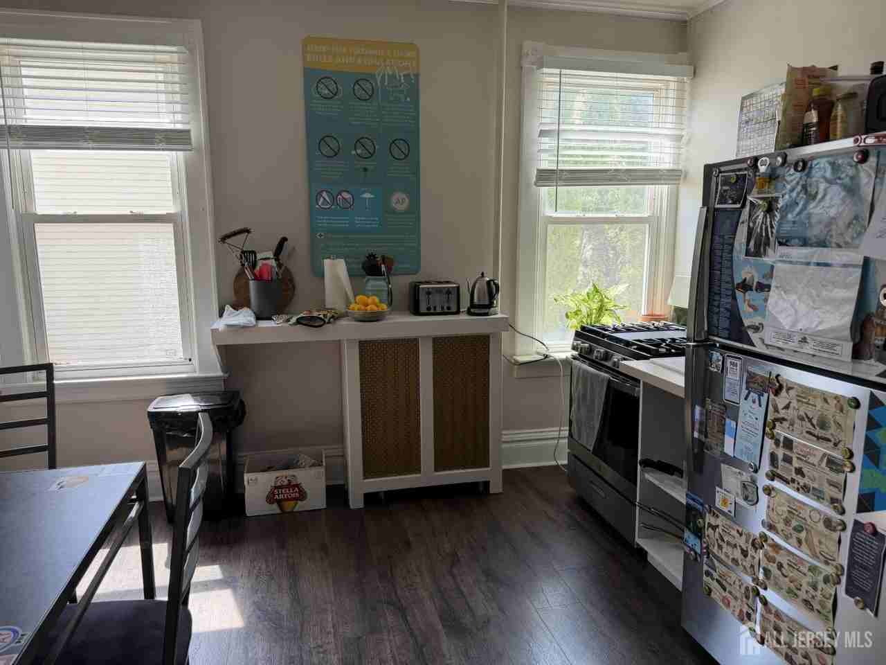 203 Cedar Ave - Photo 5 of 6