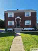 featured image of 23 Coolidge Ave