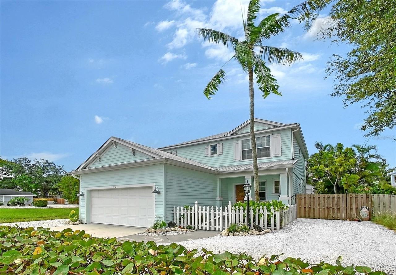1738 Siesta Dr - Photo 2 of 50