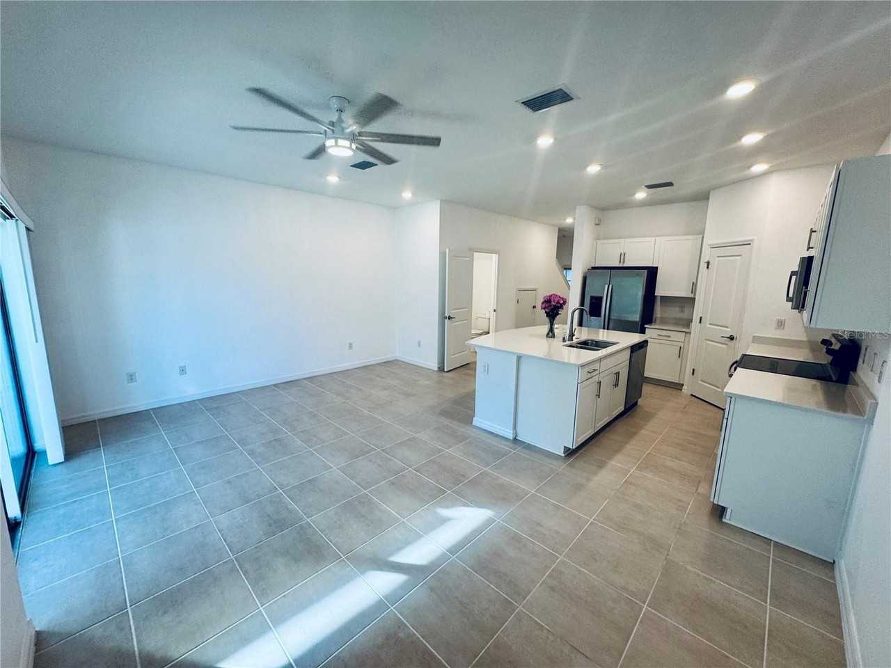 8525 Lunar Skye St - Photo 5 of 17