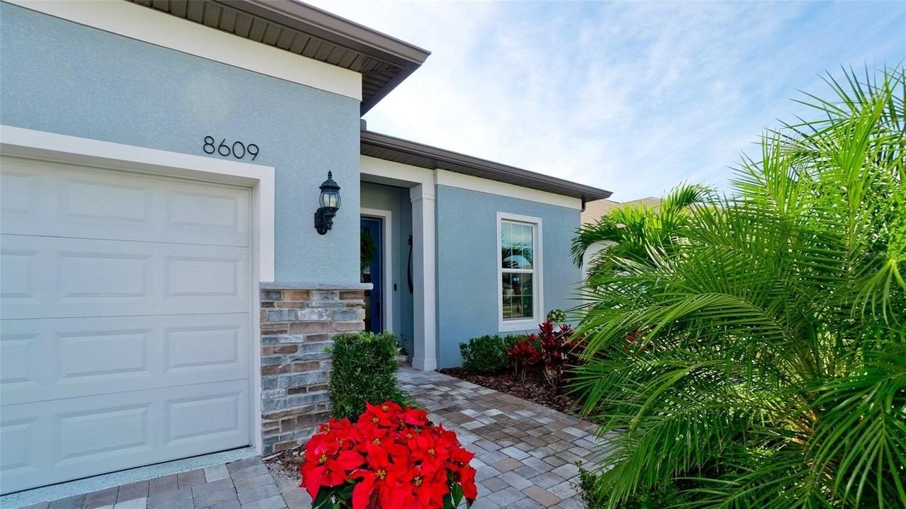 8609 Seascape Cv - Photo 3 of 50