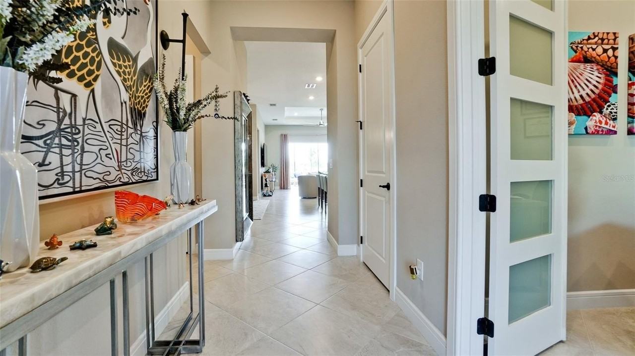 8609 Seascape Cv - Photo 4 of 50