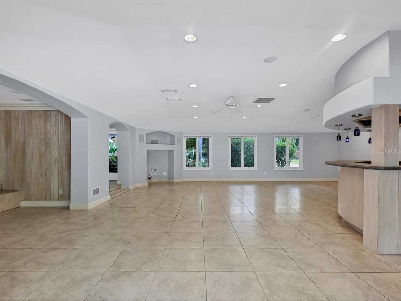 3424 Tanglewood Dr - Photo 6 of 39