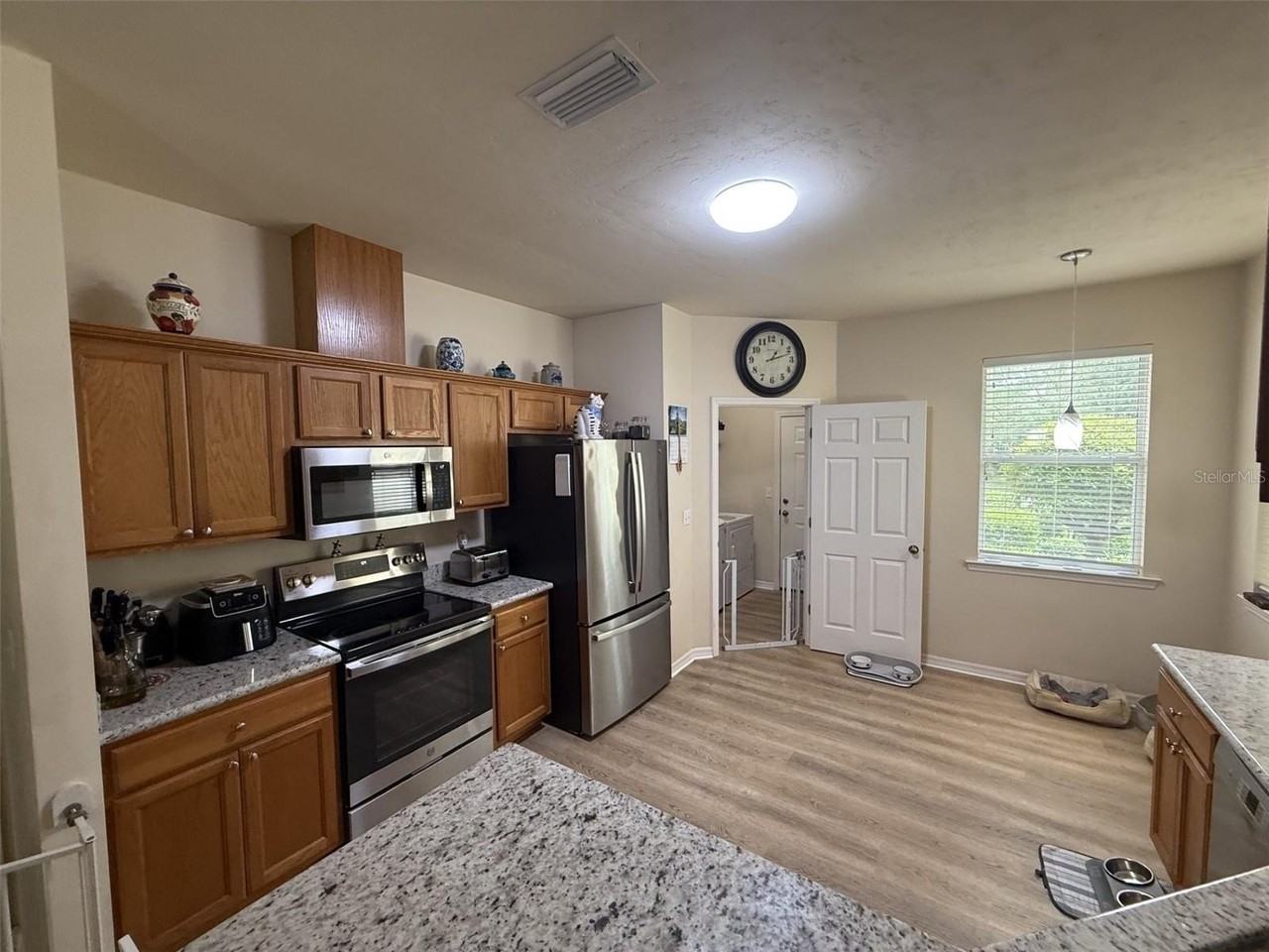 11570 Nw 74th Ter - Photo 5 of 23