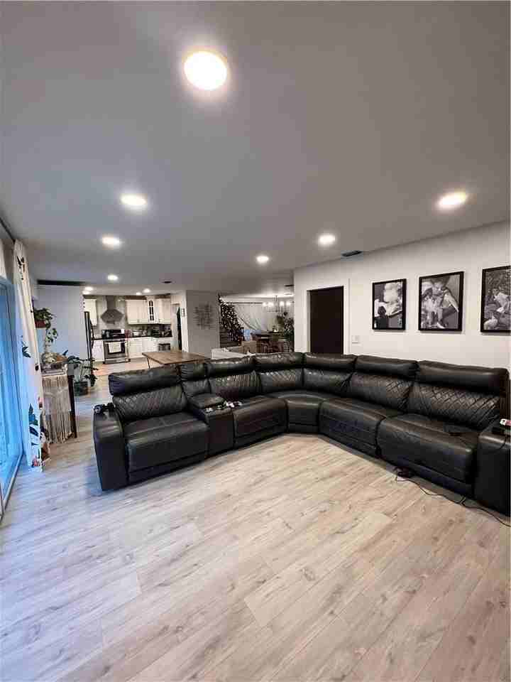 18764 Nw 89th Ct - Photo 2 of 8