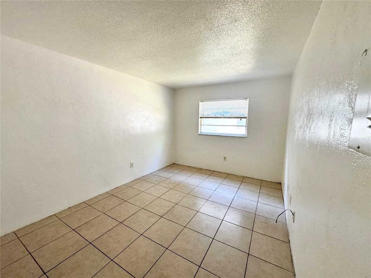 1229 Kennedy Rd #43 - Photo 6 of 9
