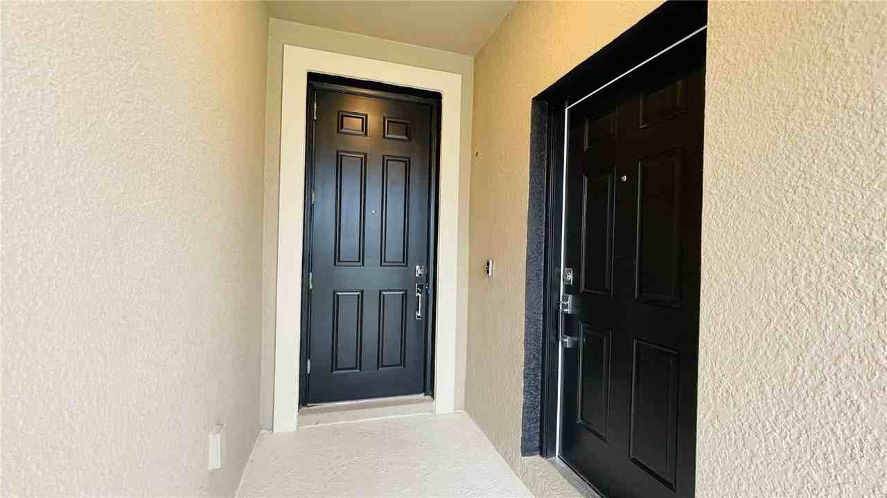 905 Citrus Reserve Blvd - Photo 4 of 39
