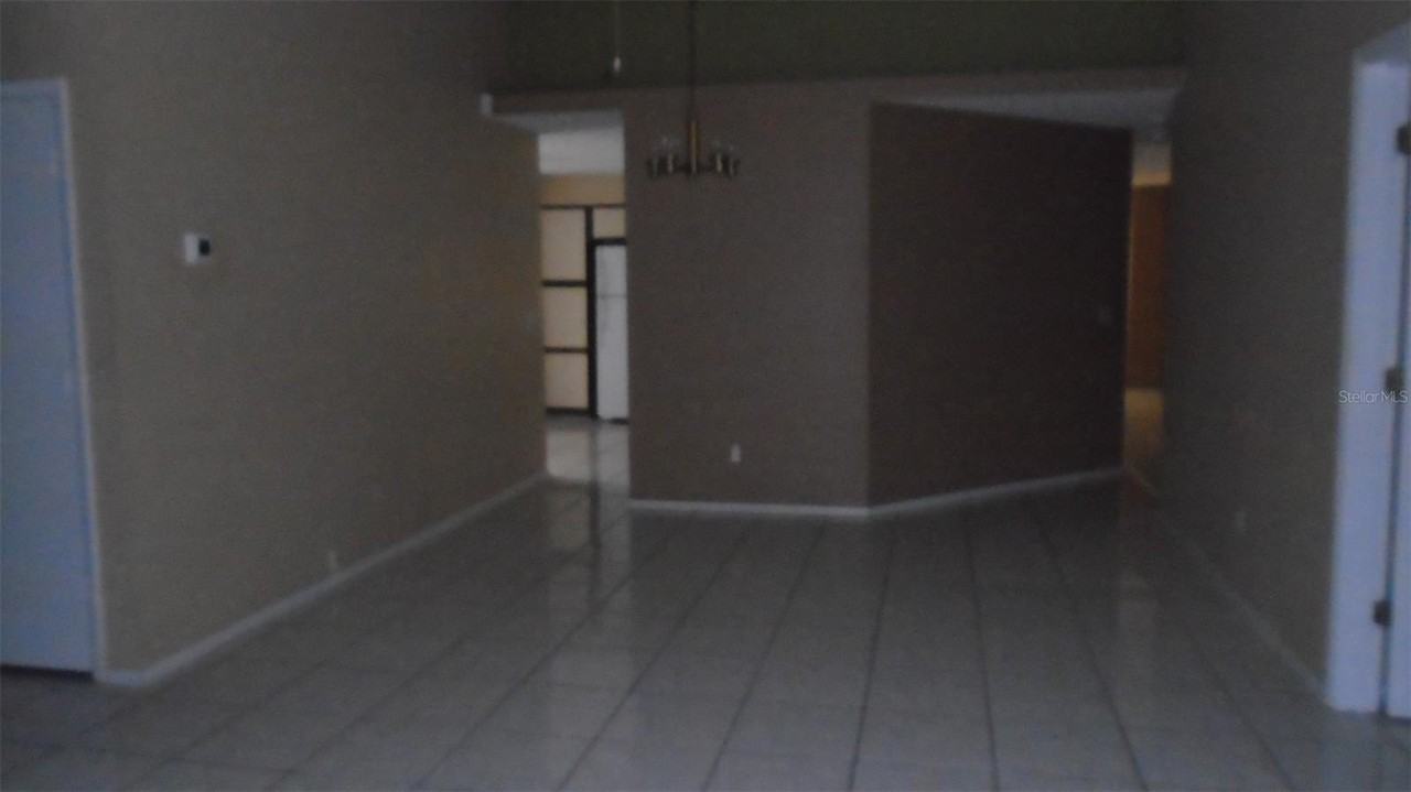 13107 Los Angeles Woods Ln - Photo 3 of 11