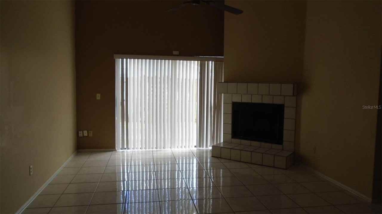 13107 Los Angeles Woods Ln - Photo 4 of 11