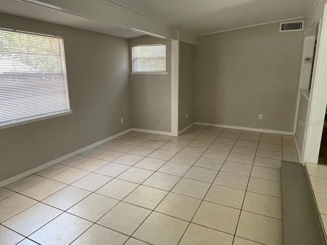 181 E Floyd Ave - Photo 5 of 15