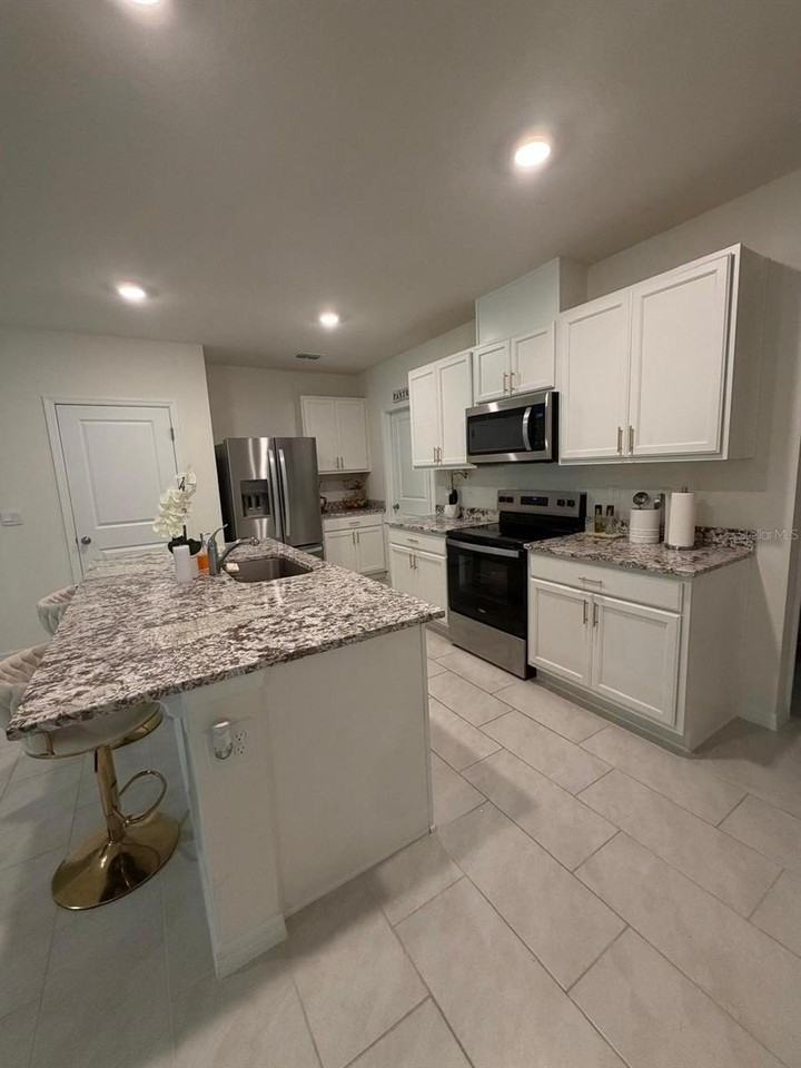 3412 Costello Cir - Photo 2 of 15