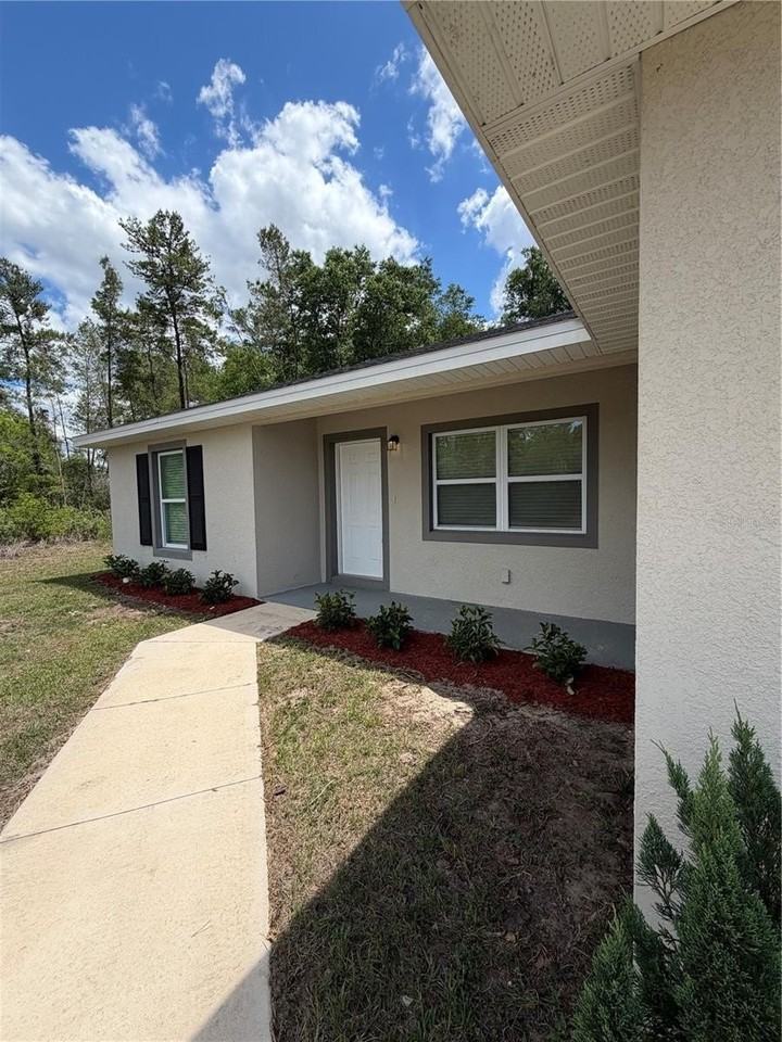 2220 Sw 169th Pl - Photo 2 of 23
