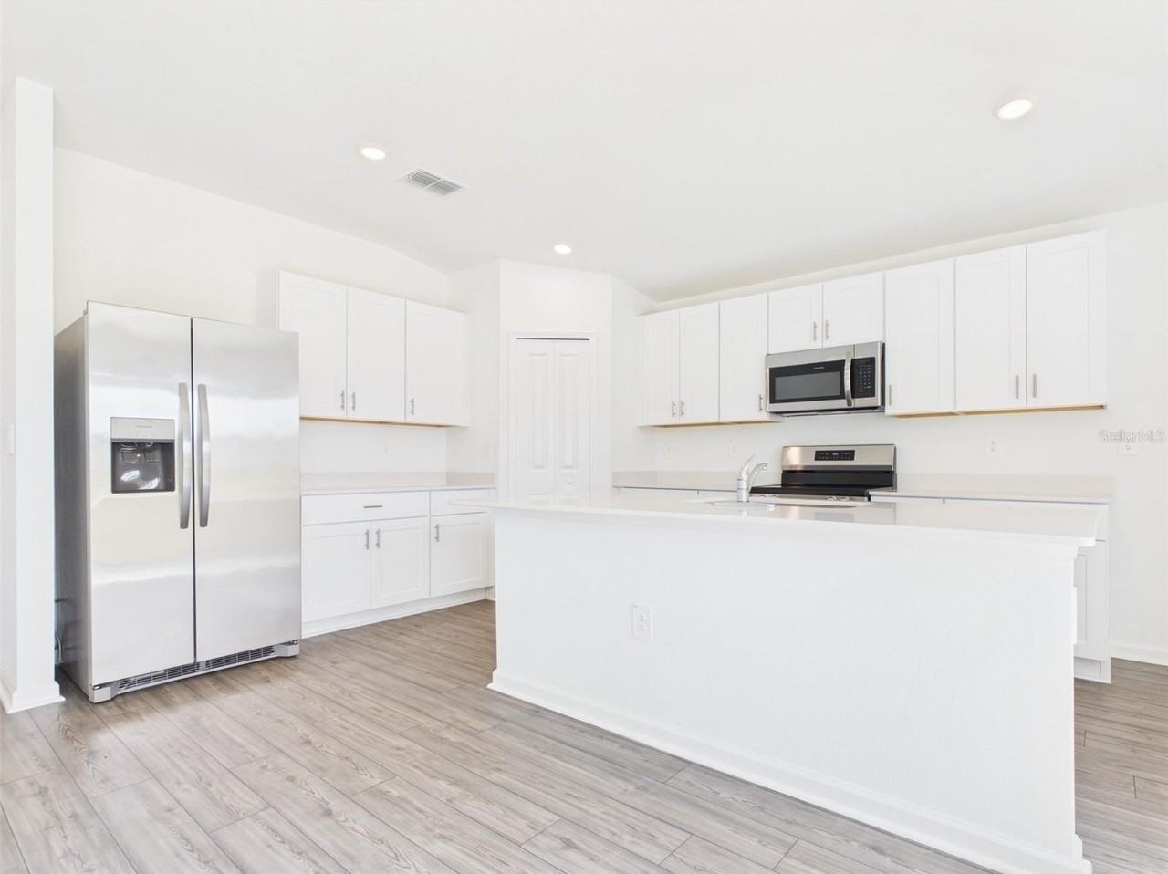 8320 Sw 41st Ter - Photo 2 of 34