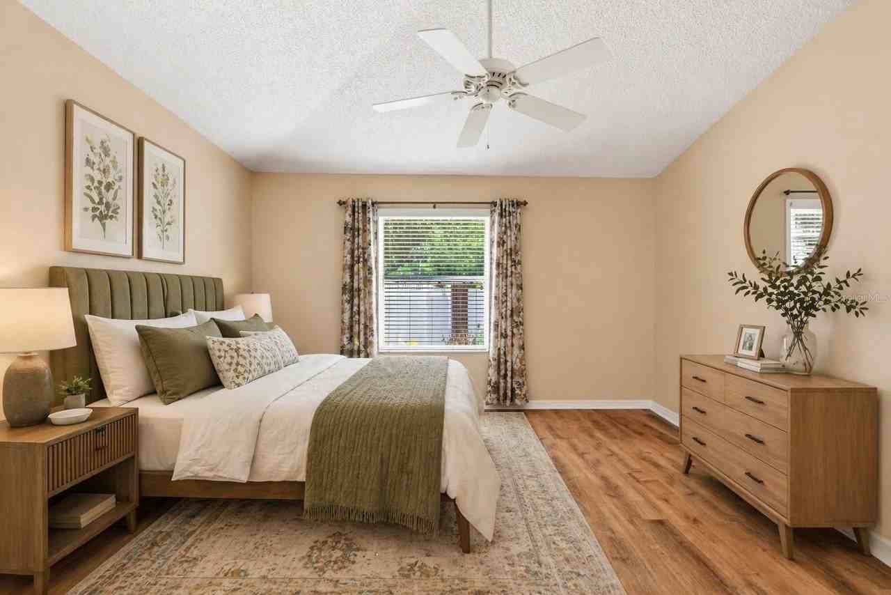 430 Calvert Ter - Photo 7 of 12