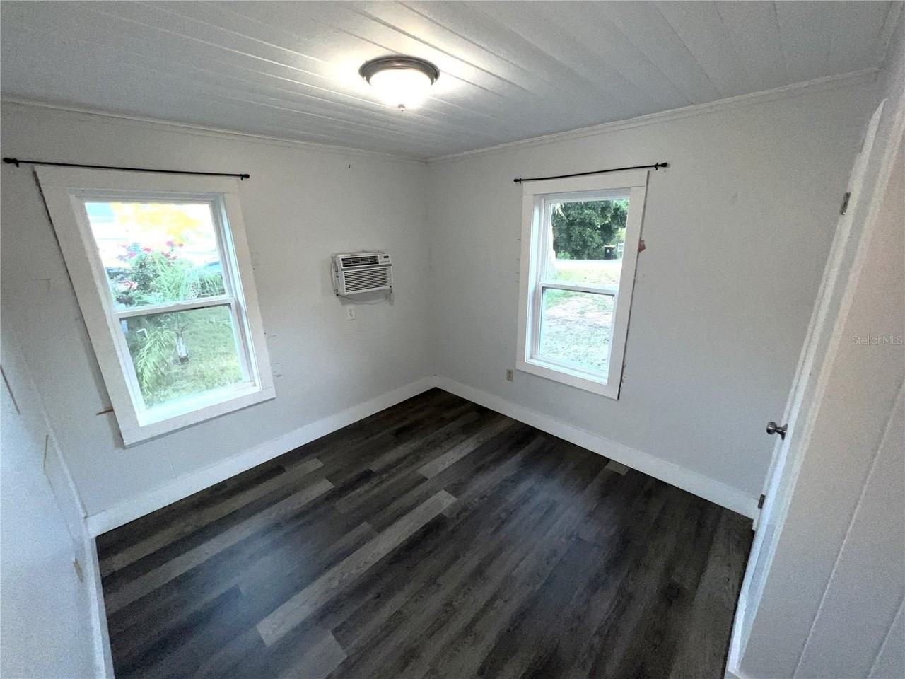 3031 Azalea Ave - Photo 6 of 8