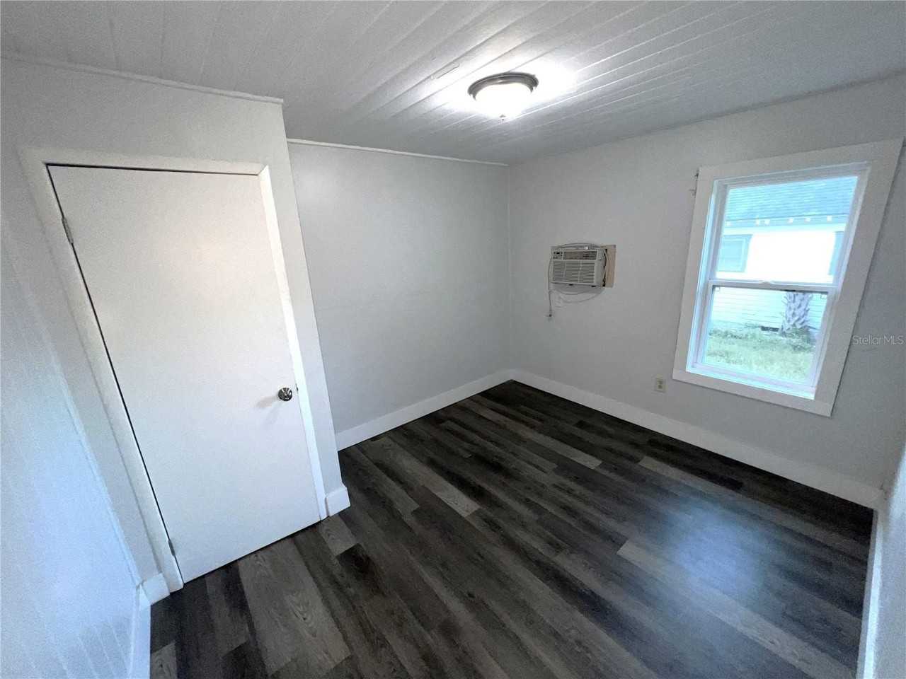 3031 Azalea Ave - Photo 7 of 8