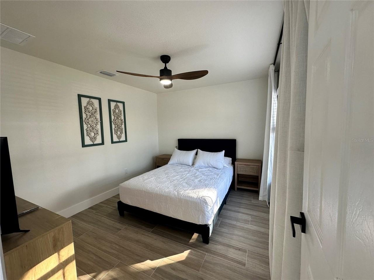 17410 Woodcrest Way - Photo 2 of 40