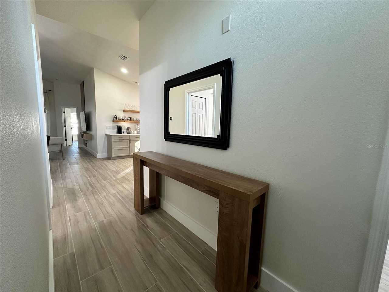 17410 Woodcrest Way - Photo 4 of 40