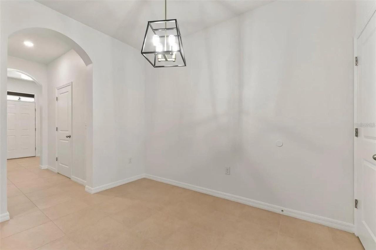 2879 Suncoast Blend Dr - Photo 6 of 35