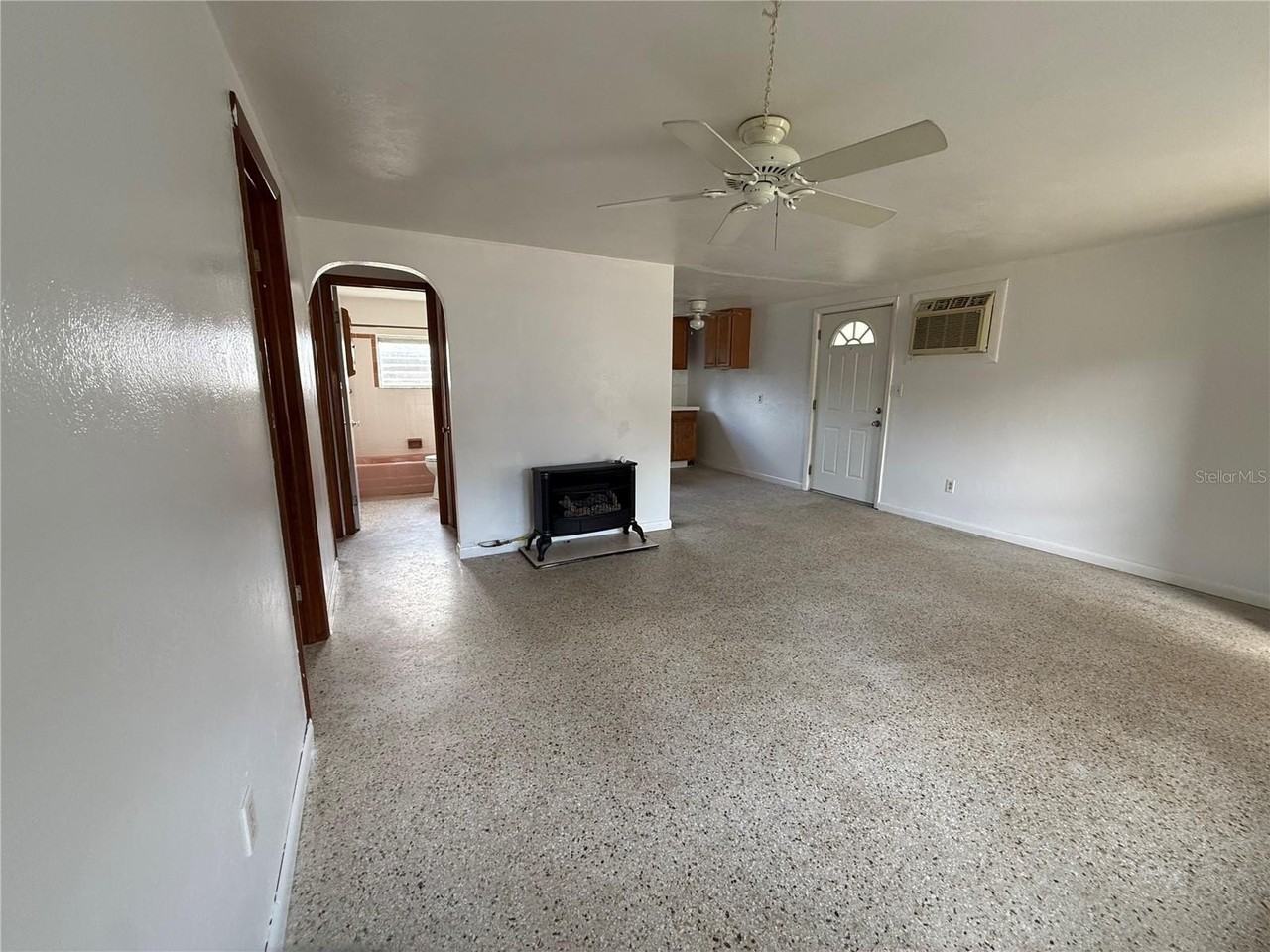 6035 10th St - Photo 6 of 28