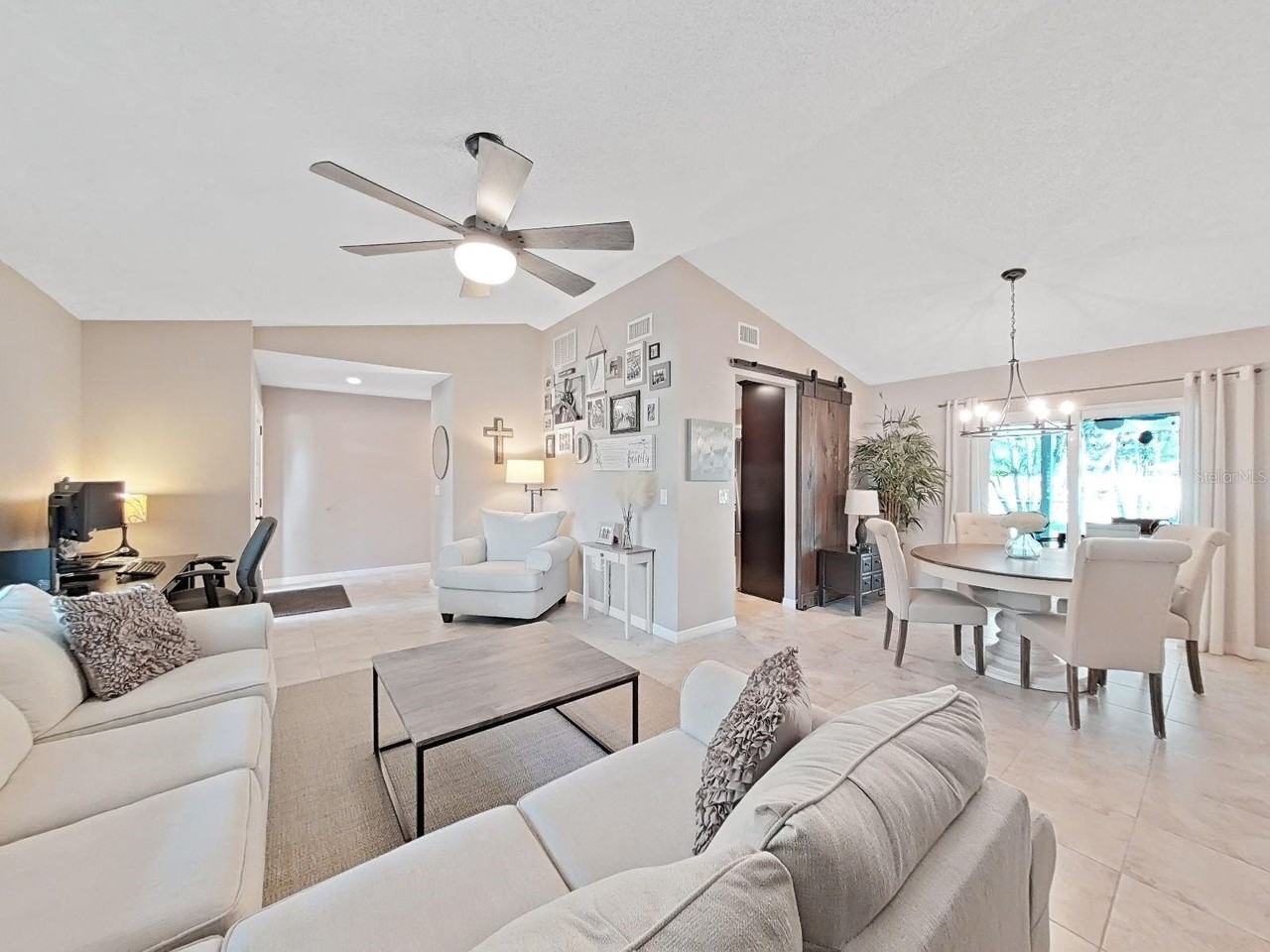 308 Hammock Dr - Photo 6 of 50