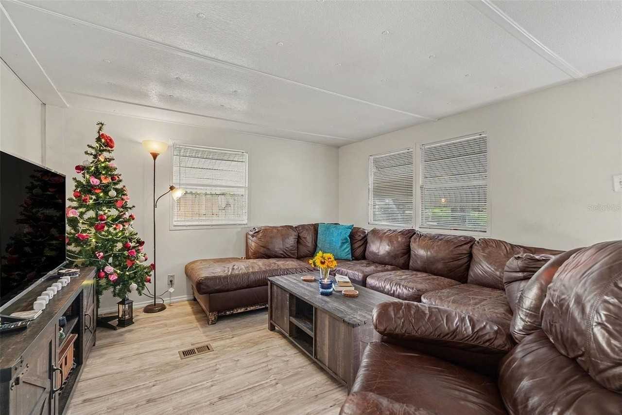 4654 Ryals Rd - Photo 6 of 45