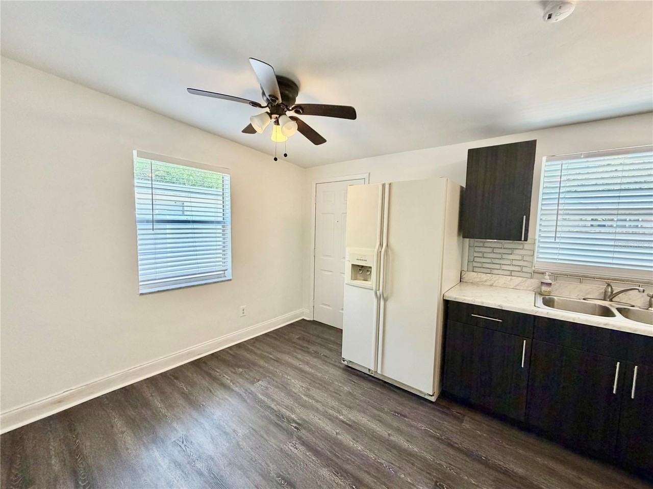 650 Newton Ave S - Photo 5 of 23