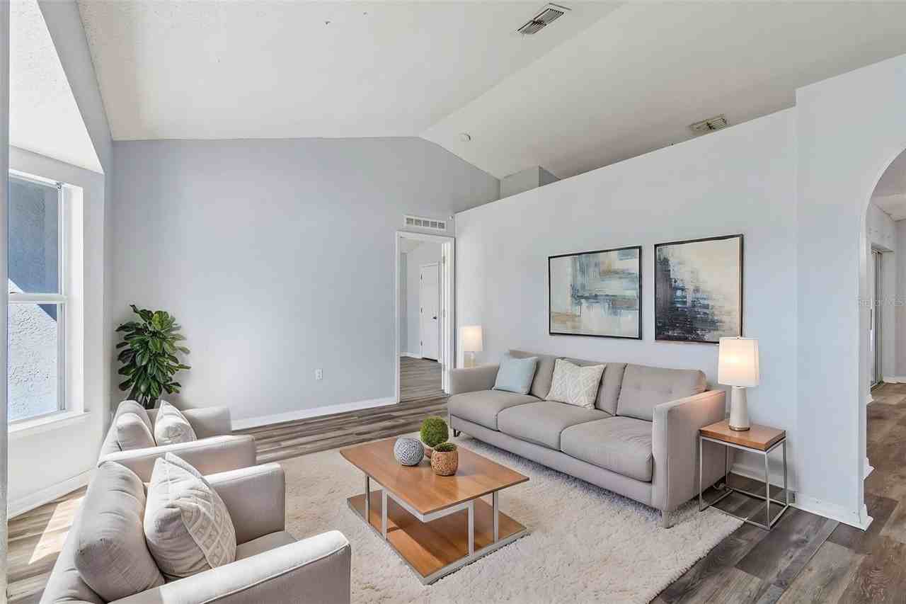 11067 Monarch St - Photo 4 of 31