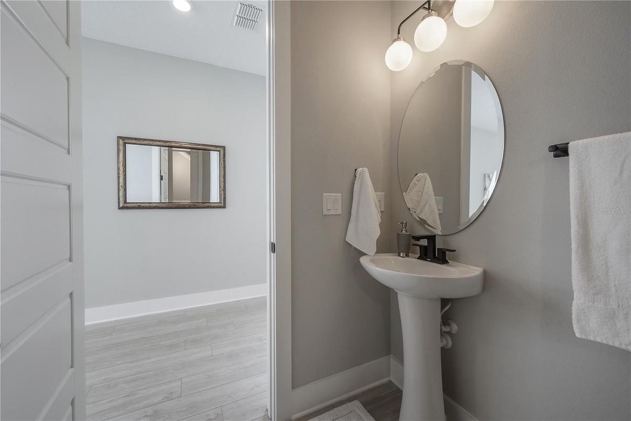 4402 W Gray St #1 - Photo 7 of 50