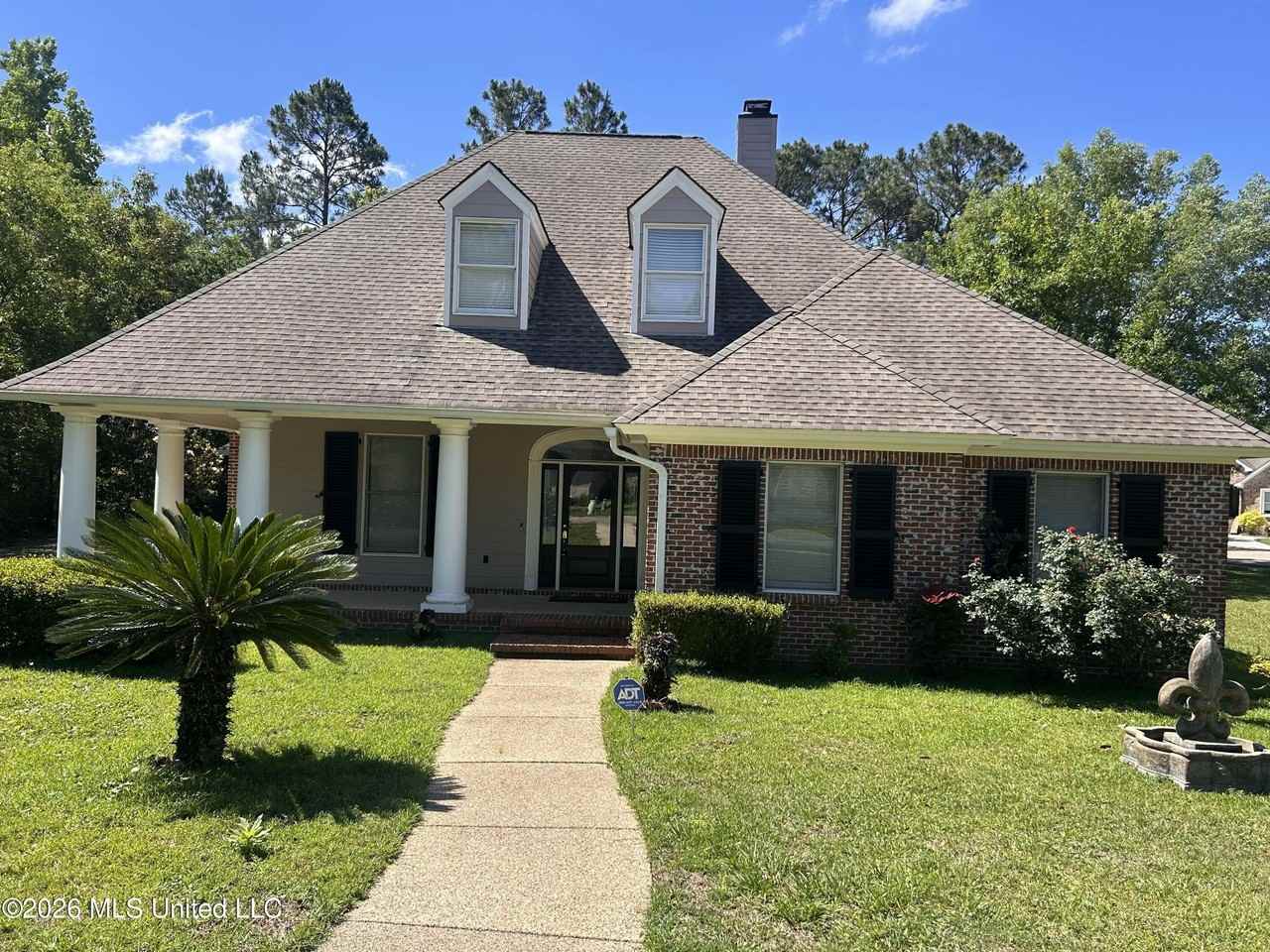 7003 Rolling Green Dr