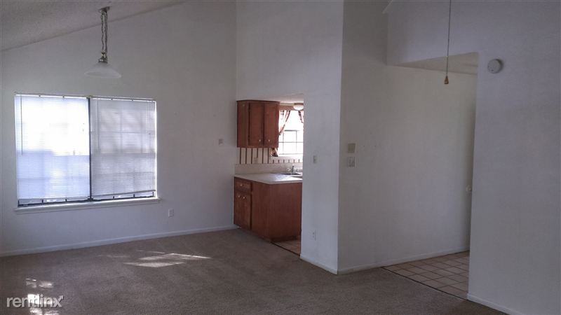 44 Clark St - Photo 3 of 13