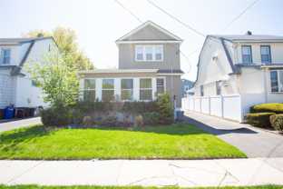 363 Hewlett Pkwy - Photo 1 of 1