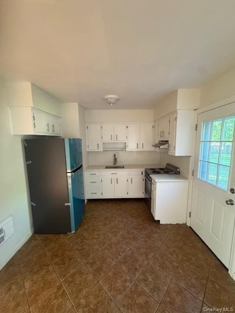 408 7th St #A - Photo 4 of 14