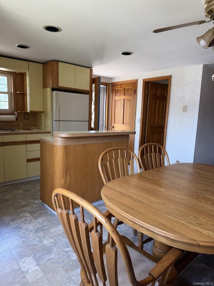 9 Elwin Pl - Photo 4 of 10