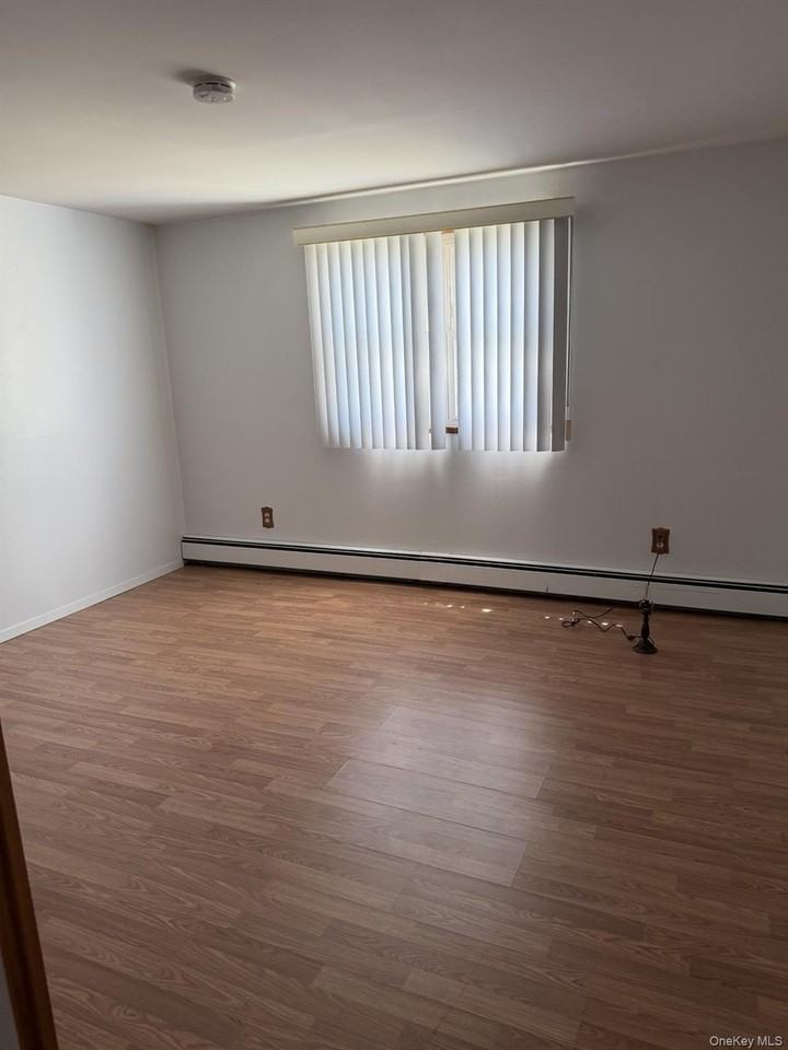 9 Elwin Pl - Photo 6 of 10