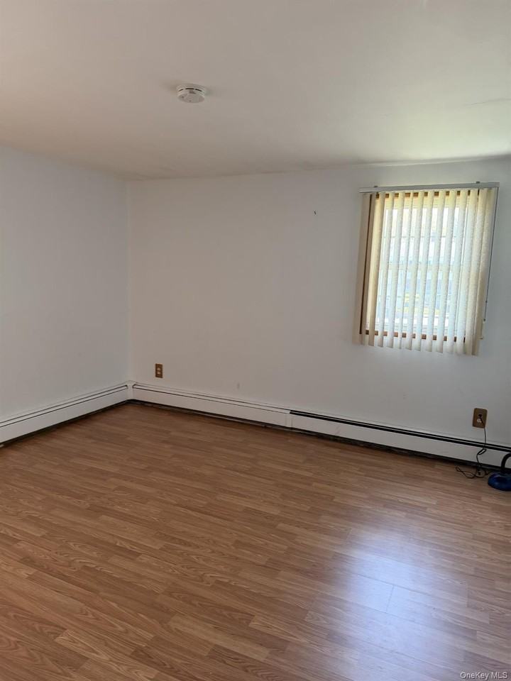 9 Elwin Pl - Photo 7 of 10