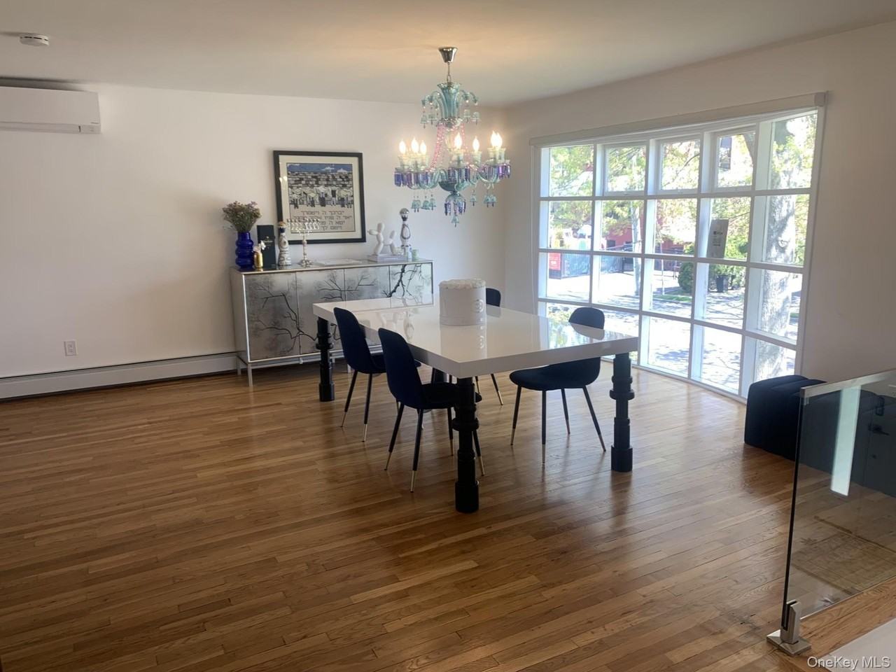 1110 William St - Photo 4 of 19