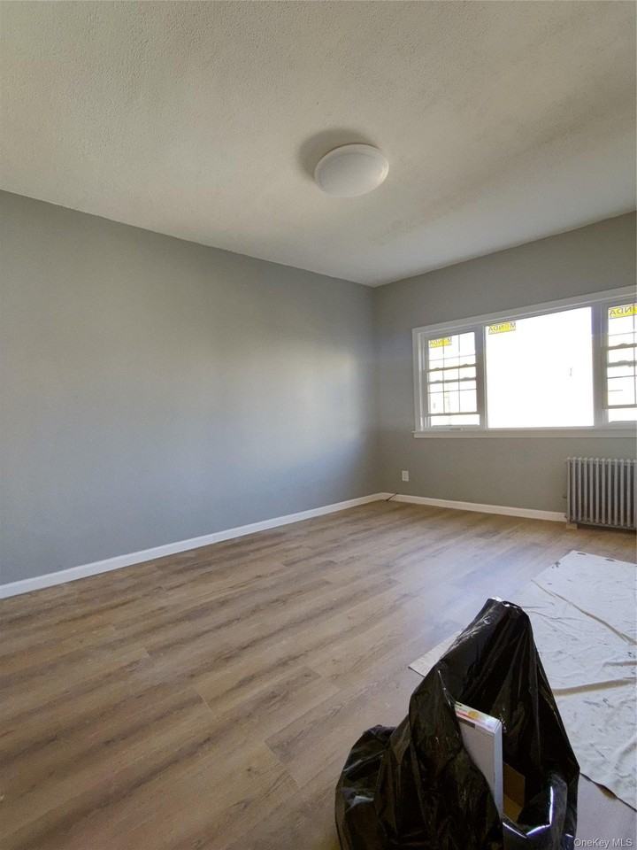 8231 Woodhaven Blvd - Photo 2 of 6