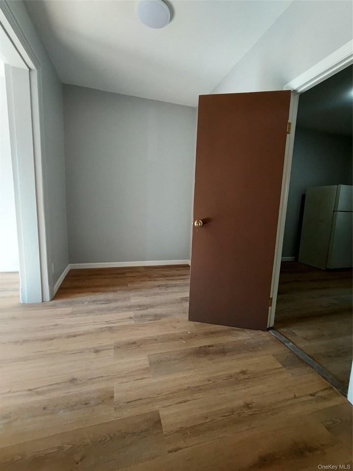 8231 Woodhaven Blvd - Photo 4 of 6