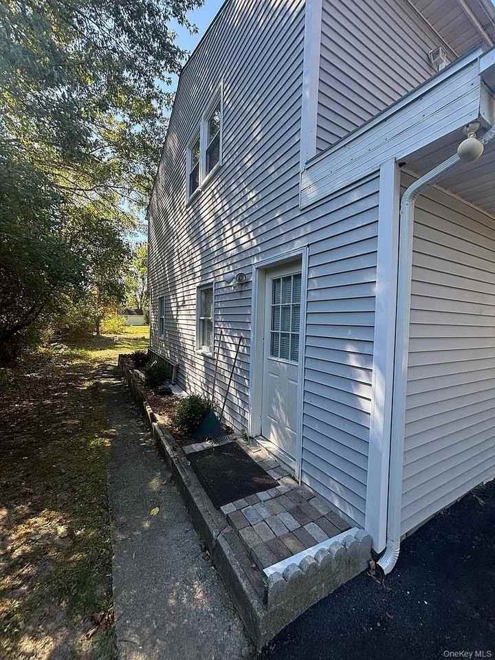 2 Partington Pl - Photo 3 of 19