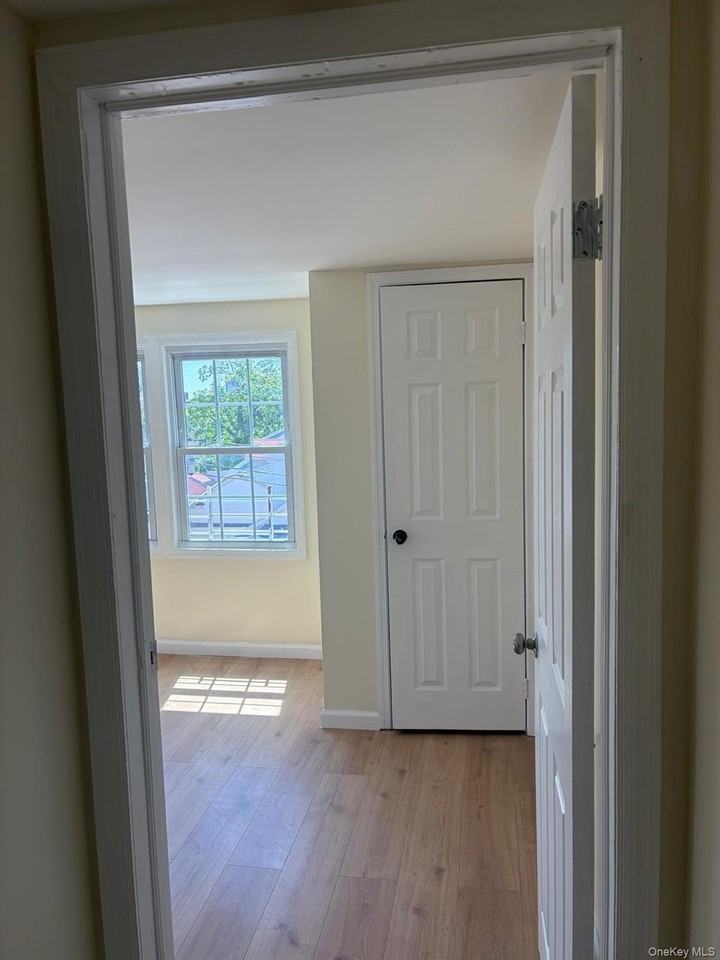 16201 85th Ave #3FL - Photo 4 of 5