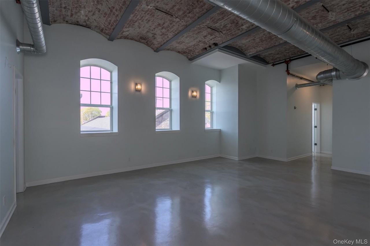 22 Cottage St #3B - Photo 5 of 16