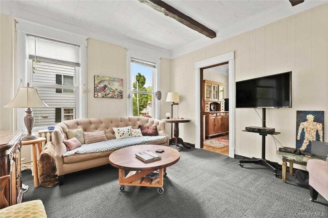 155 Washington Ave - Photo 4 of 10