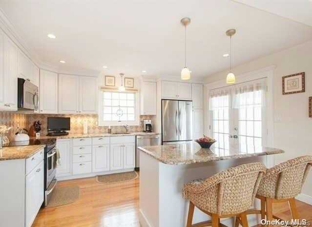 207 Jefferson Ave - Photo 3 of 24