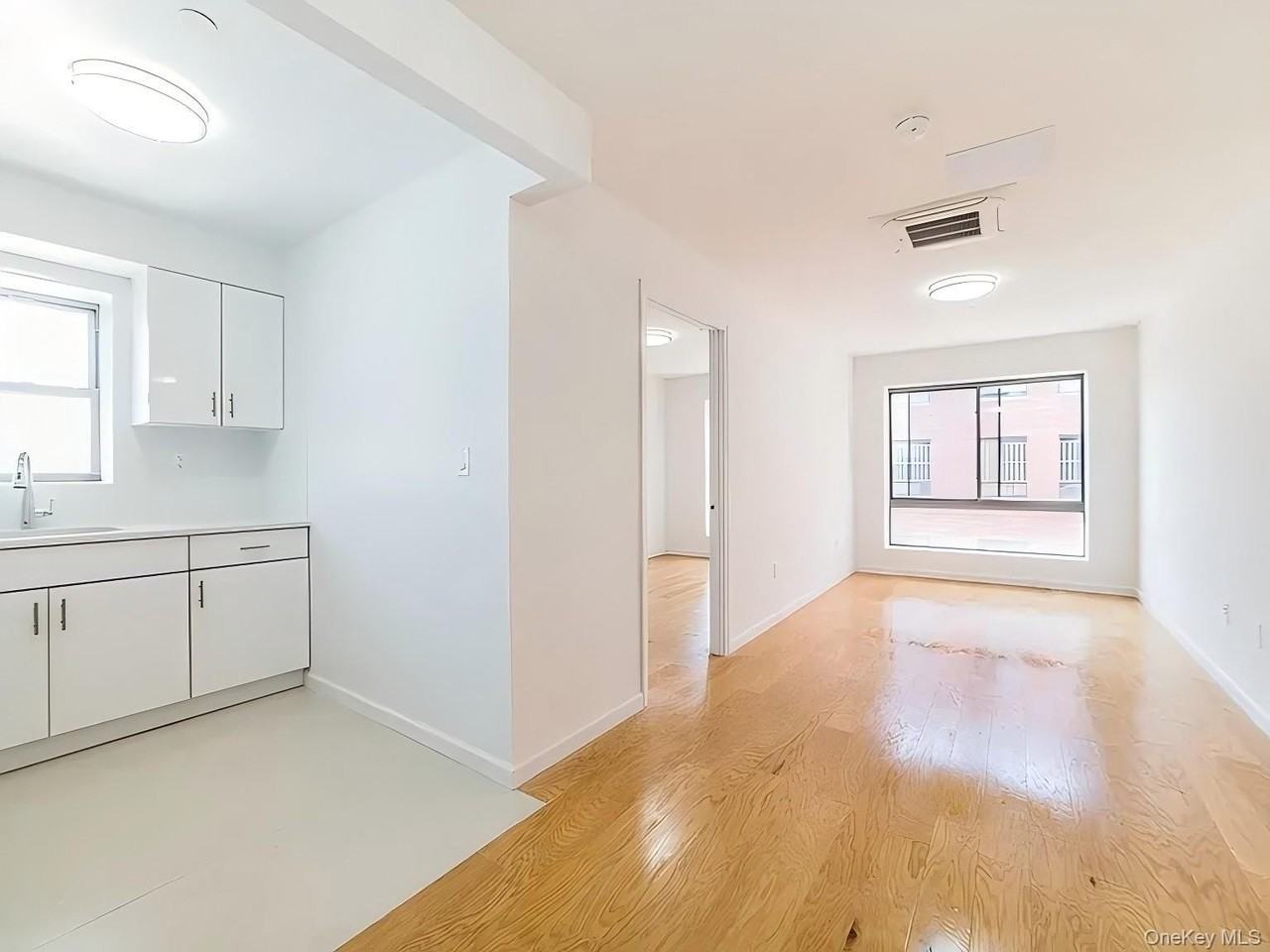 4229 Parsons Blvd #6B - Photo 4 of 6